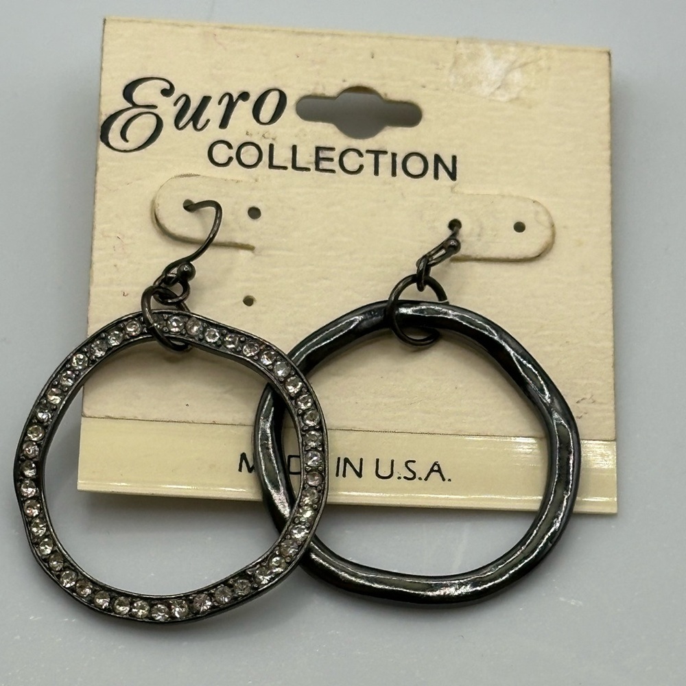Chico’s Hematite dangle ￼Earrings NWTS